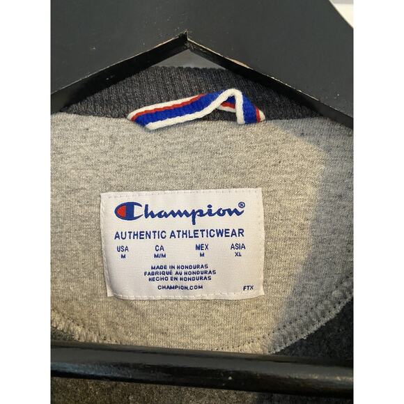 Champion Crewneck Sweatshirt Size Medium - Picture 4 of 5